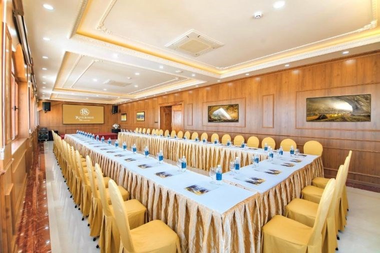 Khách sạn Riverside Quảng Bình